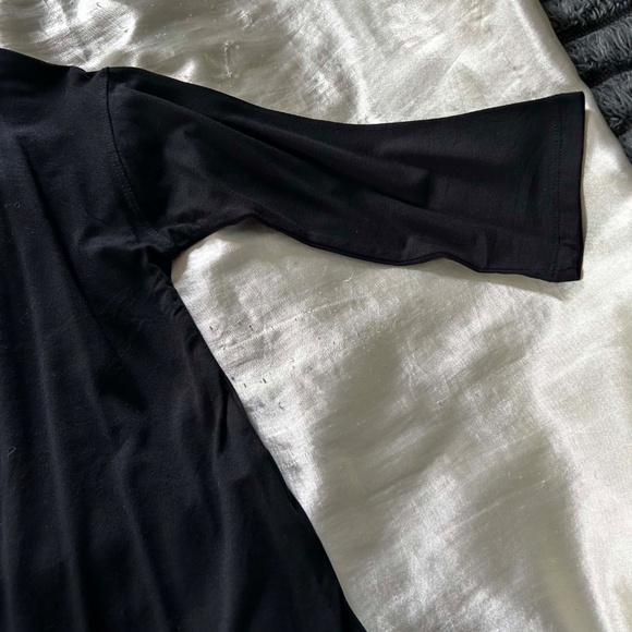 TURTLENECK, ASYMMETRICAL, BLACK, SZ 2X, LONG SLEEVES, VISCOSE SPANDEX, POINTED H - Picture 9 of 9